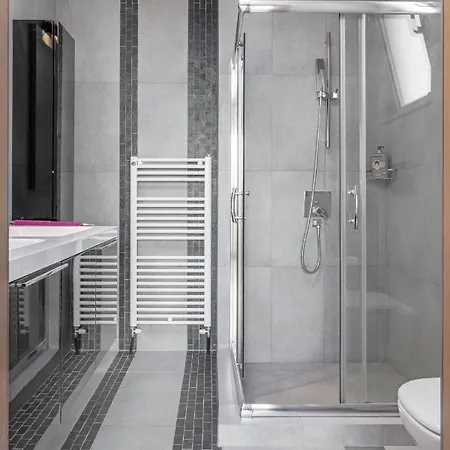 Rainbow Luxurious In * Ιαλυσός Ρόδος